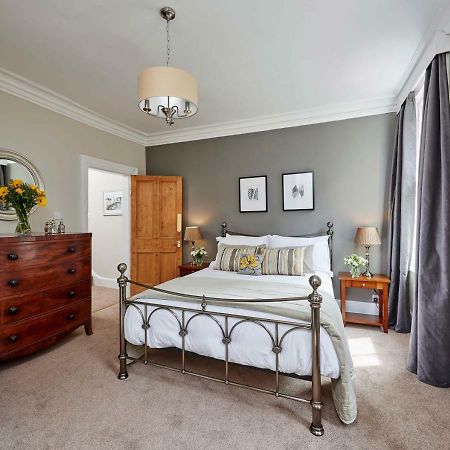 Harbour House Villa Уитби Екстериор снимка